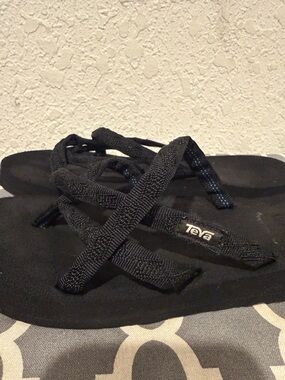 Teva Black Foam Sandals size 7